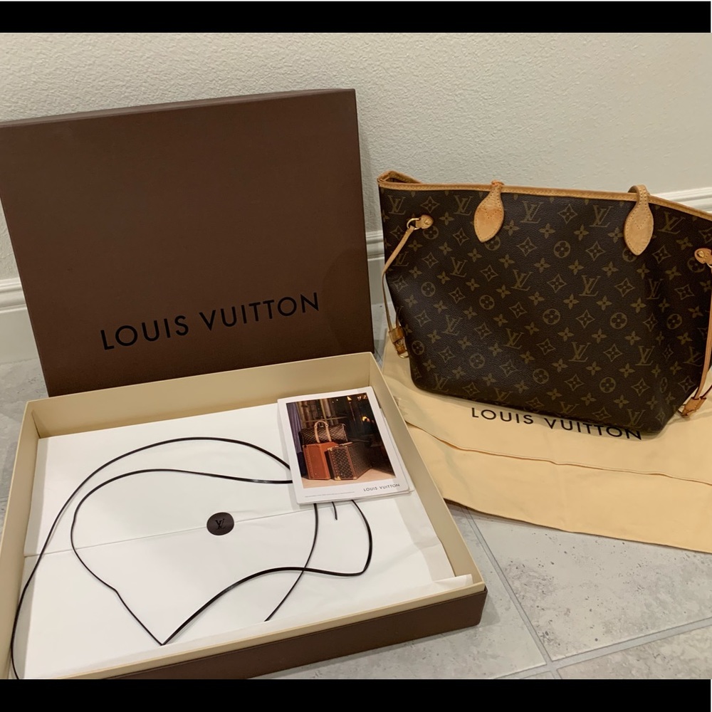 Louis Vuitton neverfull pm